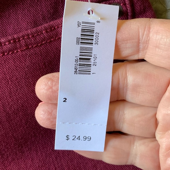 Old Navy Boyfriend Denim Shorts Raw Frayed Hem 🆕 - Picture 6 of 8